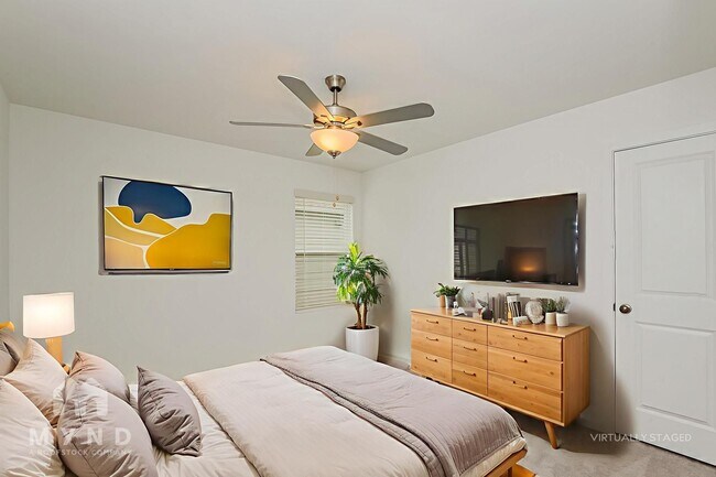 Foto del edificio - 2721 Mistwood Dr