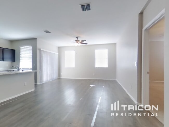 Building Photo - 6267 S 251st Dr
