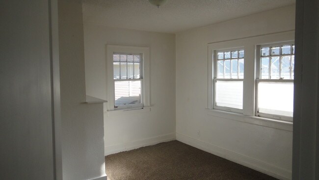 Foto del edificio - 1303 S Oak St