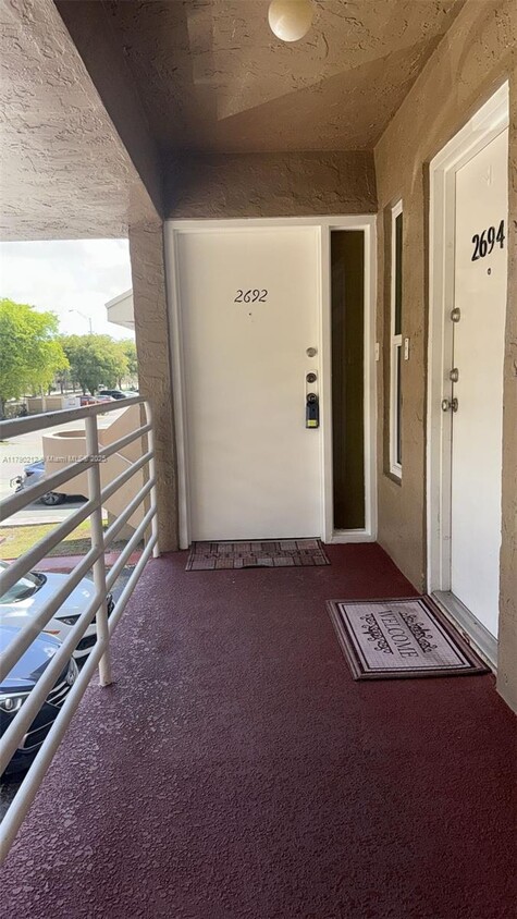 Foto principal - 2692 W 60th St