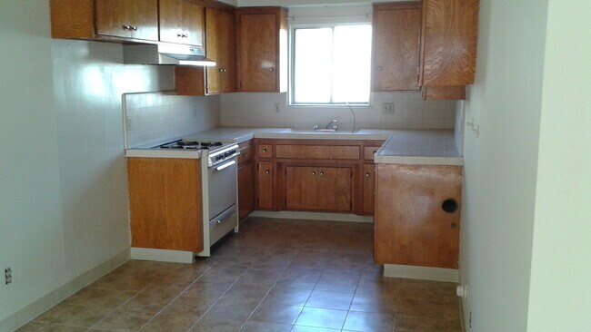 Building Photo - 2119 Carnegie Ln