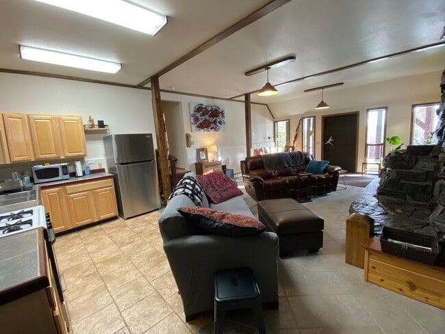 Building Photo - 37905 Hall Rd