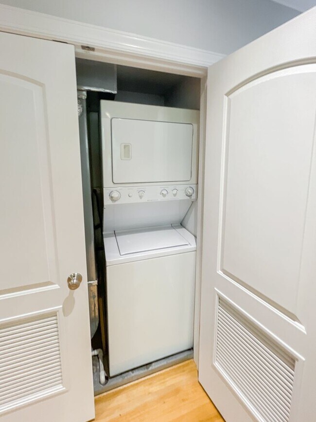 Foto del edificio - 3808 N Marshfield Ave