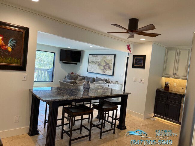 Foto del edificio - 880 Wading Bird Rd