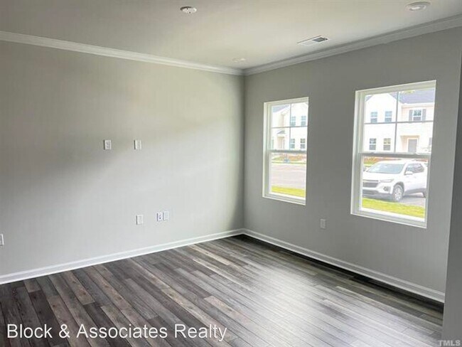 Building Photo - 2 br, 2.5 bath House - 5336 Arkose Drive