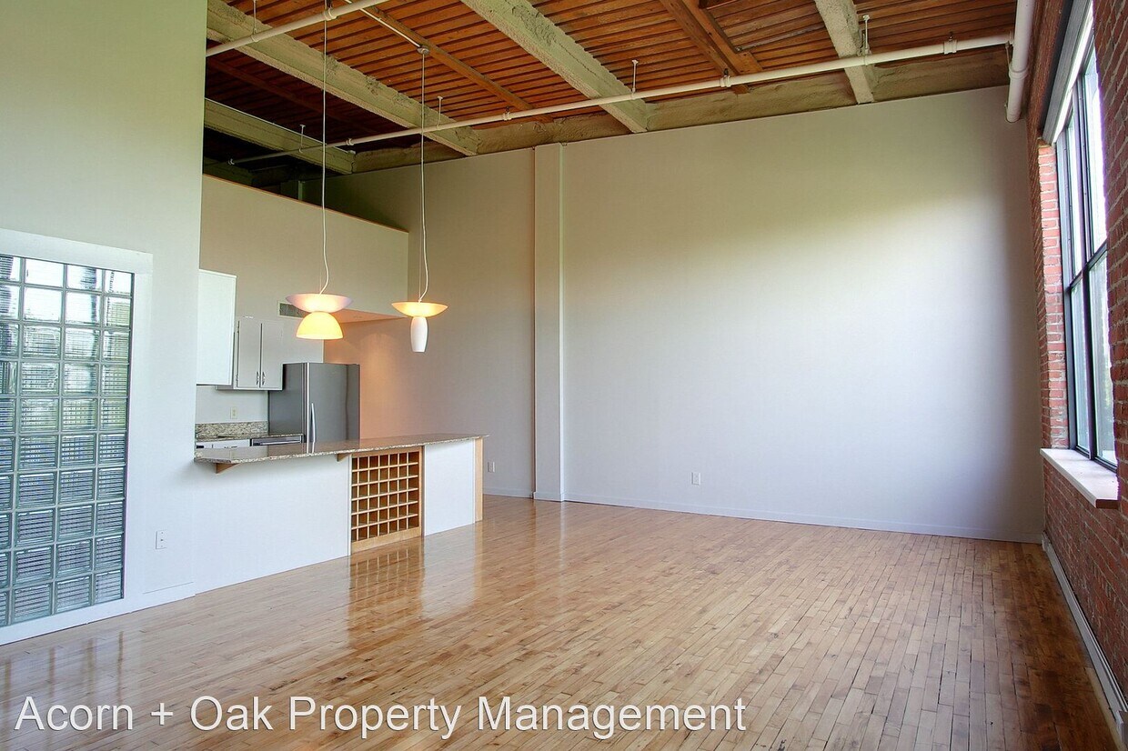 Foto principal - 2 br, 2 bath House - 500 N Duke St Apt 53-301