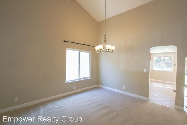 Building Photo - 4 br, 3 bath House - 2483 Talavera Dr.