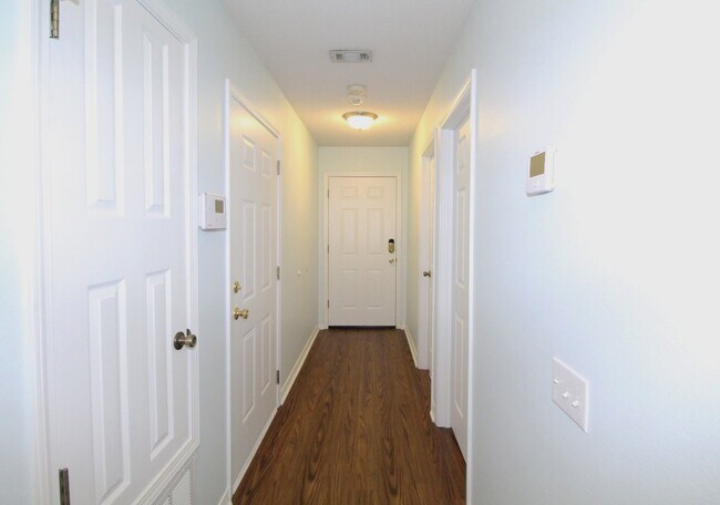 Building Photo - ~ Pet Friendly Contemporary Cantonment Pat...