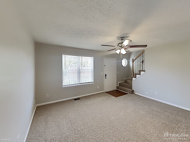 Building Photo - 1013 Heather Dr