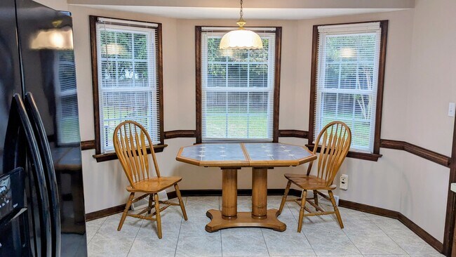 Foto del edificio - 729 Willow Oak Dr