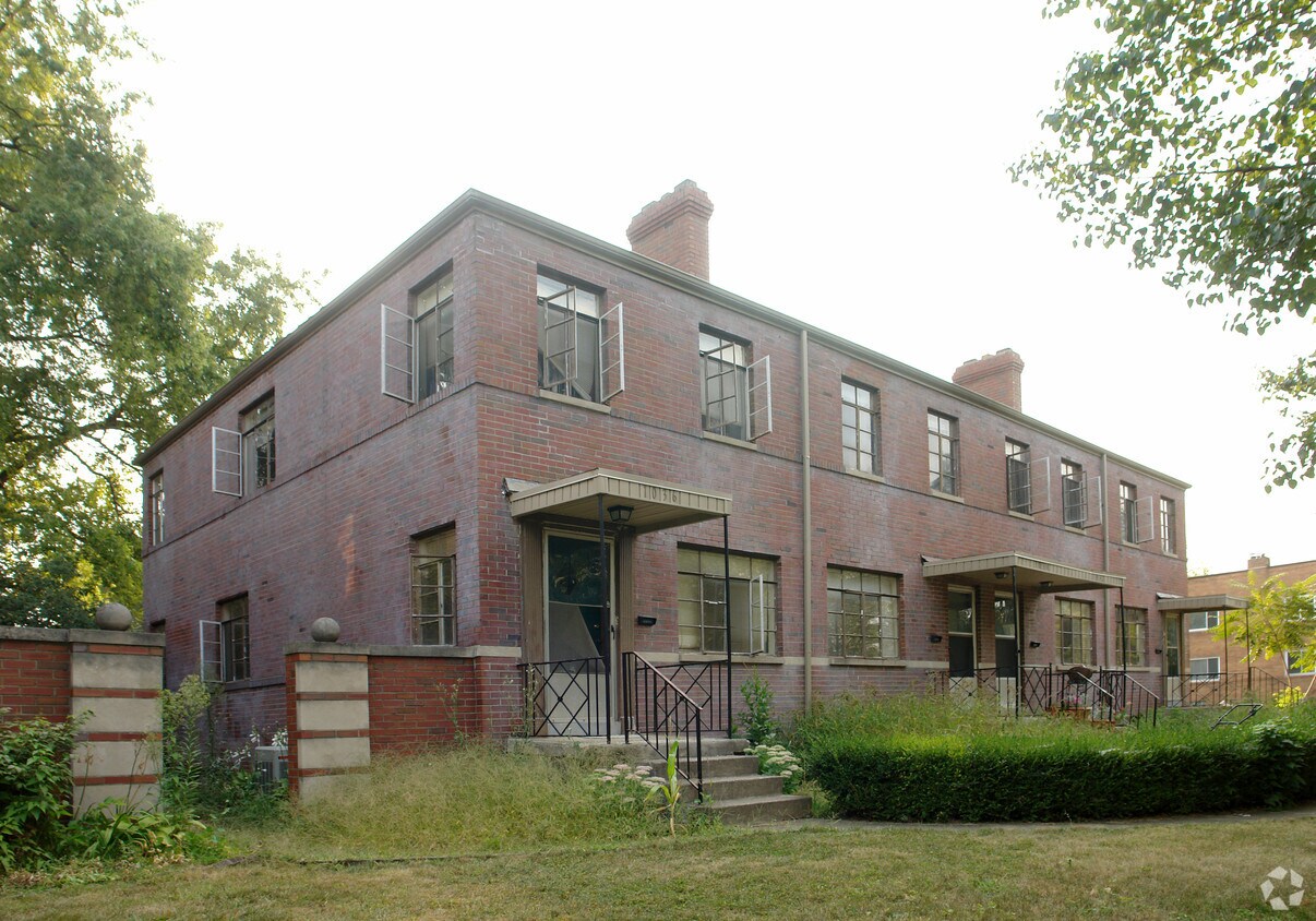 Building Photo - 1030-1036 Northwest Blvd