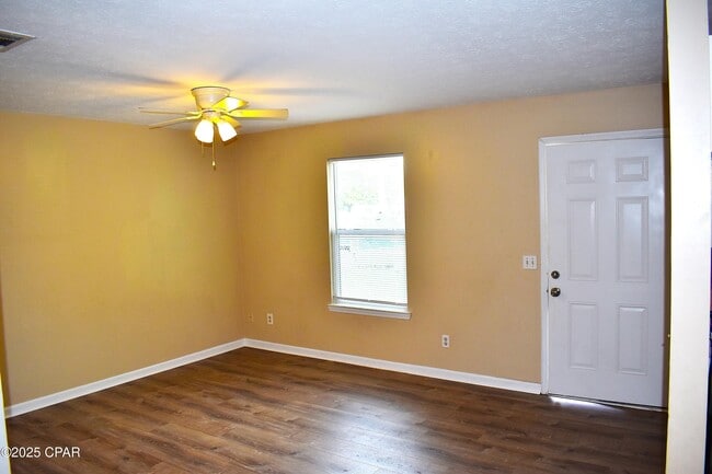 Building Photo - 3722 Burnham Way