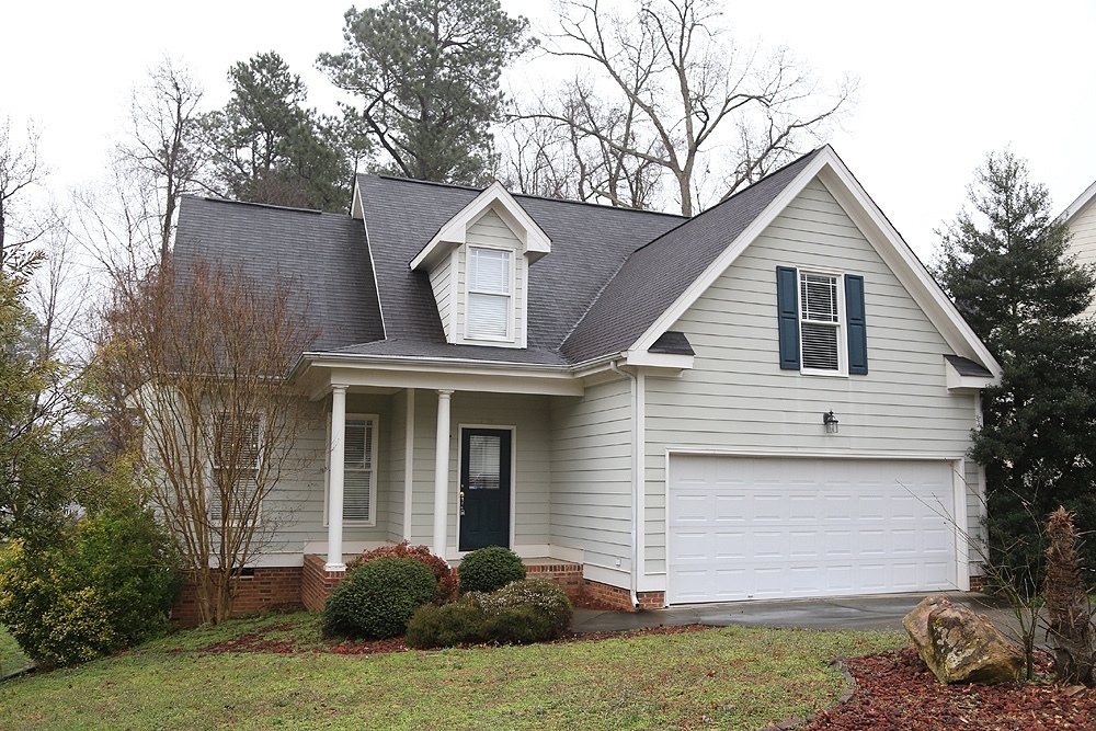 Foto principal - Immaculate 3 Bed+Bonus North Raleigh Home ...