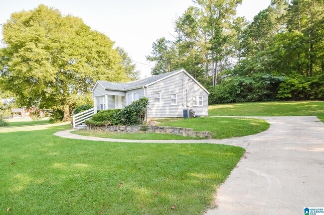 Foto del edificio - 3405 Walker Chapel Rd
