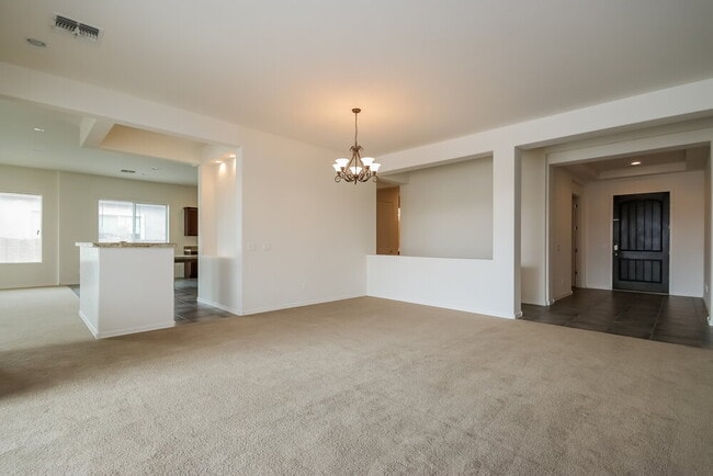 Building Photo - 5113 N 194th Dr