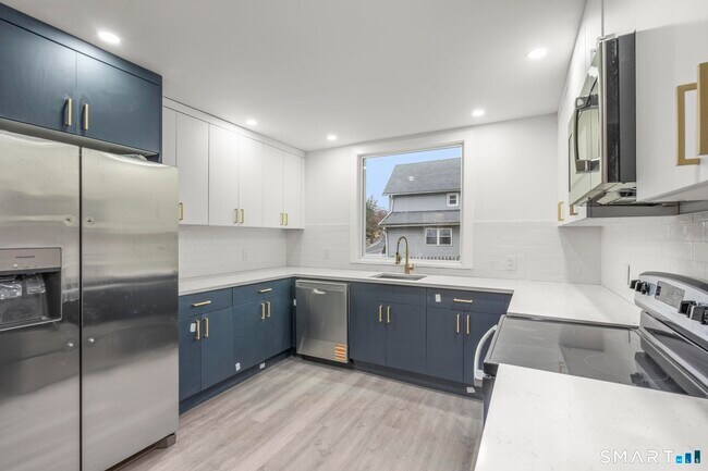 Foto del edificio - 93 Sunnyside Ave