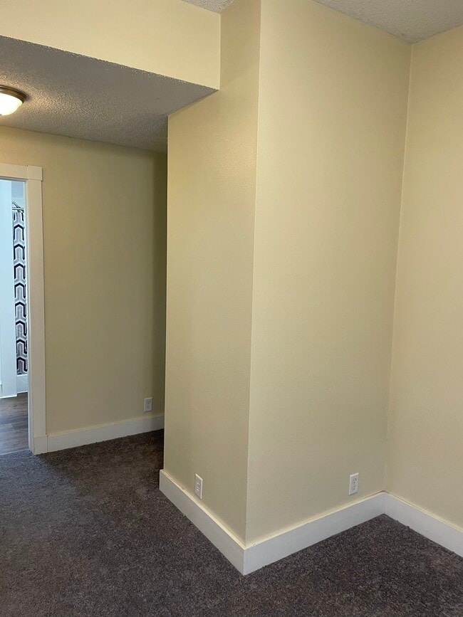 Sala de estar - 2837 Scott Ave