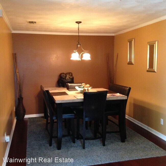 Building Photo - 3 br, 2.5 bath House - 4018 Roebling Lane