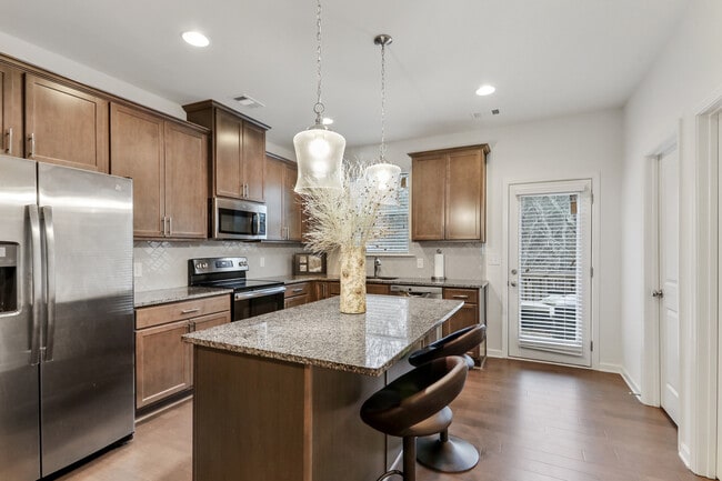 Building Photo - 901 Society Cir SW, Atlanta, GA 30331