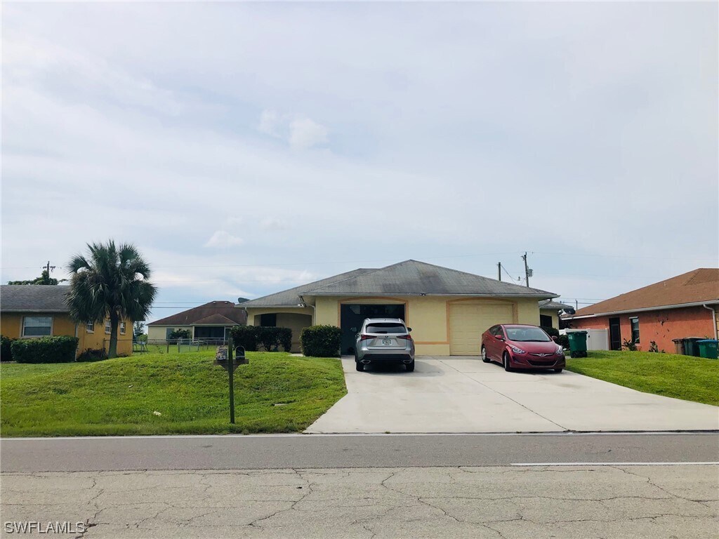 1032 Diplomat Pkwy E, Cape Coral, FL 33909 Townhome Rentals in Cape