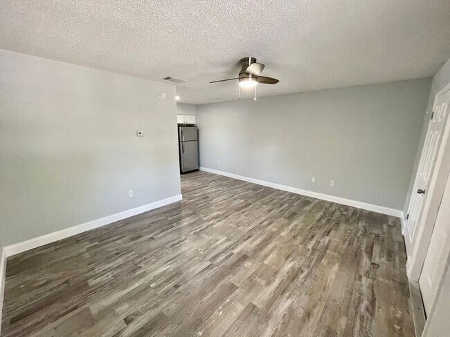 Building Photo - 5305 N Boulevard
