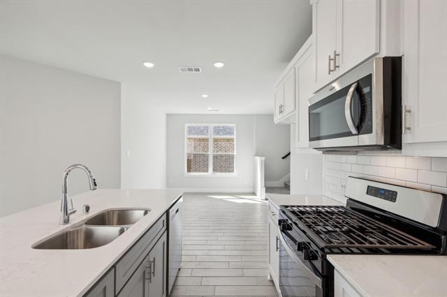 Building Photo - 1012 Amenduni Ln