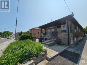 Building Photo - 2170B Dufferin St