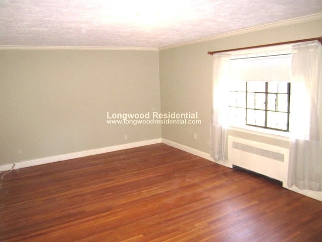 Building Photo - 102 Sewall