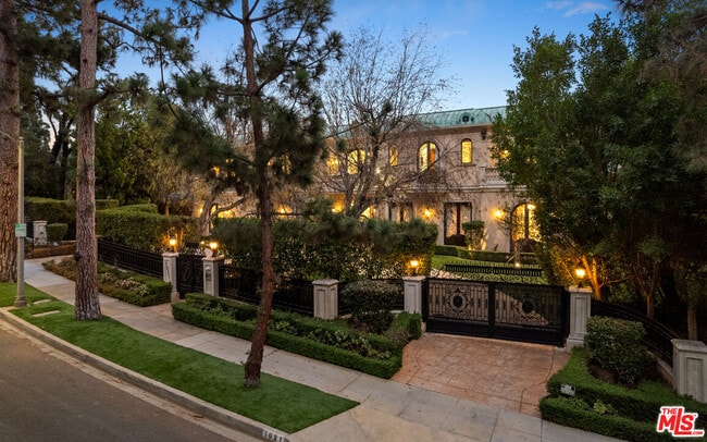 Foto del edificio - 1021 N Crescent Dr