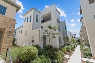 Building Photo - 113 Source