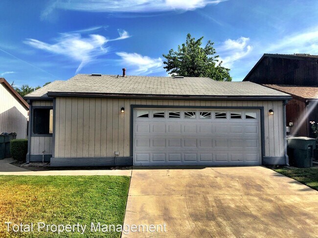 Building Photo - 3 br, 2 bath House - 240 E. Elowin Ct.