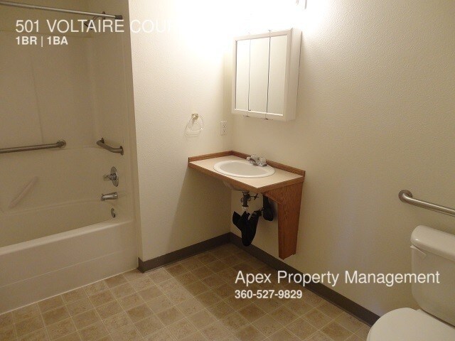 Building Photo - 501 VOLTAIRE Ct