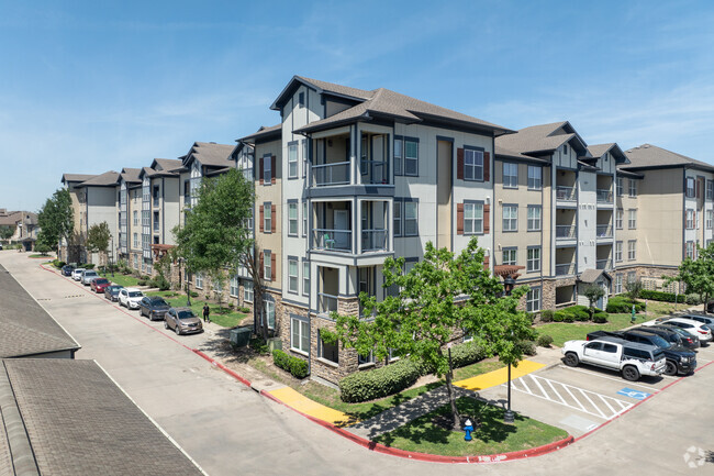 Building Photo - Katy Ranch Apartments