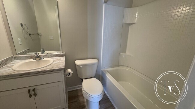 Foto del edificio - 293 Brightleaf Cir