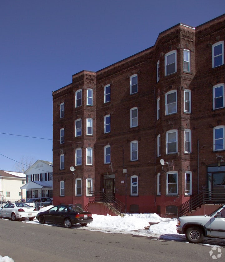 Foto del edificio - 84 N East St