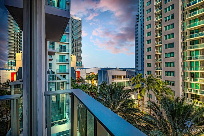 Foto del edificio - 227 NE 2nd St
