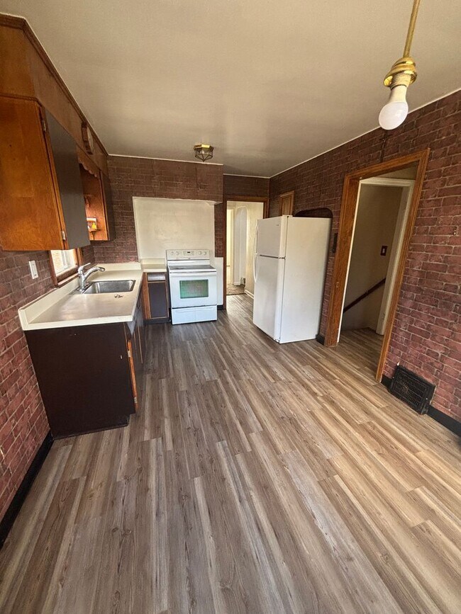 Foto del edificio - 3bd Single Section 8 WATER/SEWER INCLUDED