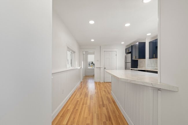 Building Photo - 122 Union St