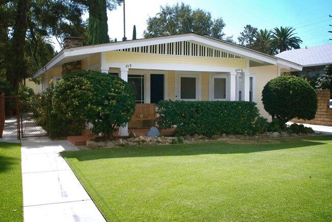 Building Photo - 815 Orange Grove Pl