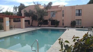 Building Photo - 3131 W Cochise Dr