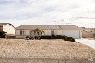 Building Photo - 2170 Hillside Dr