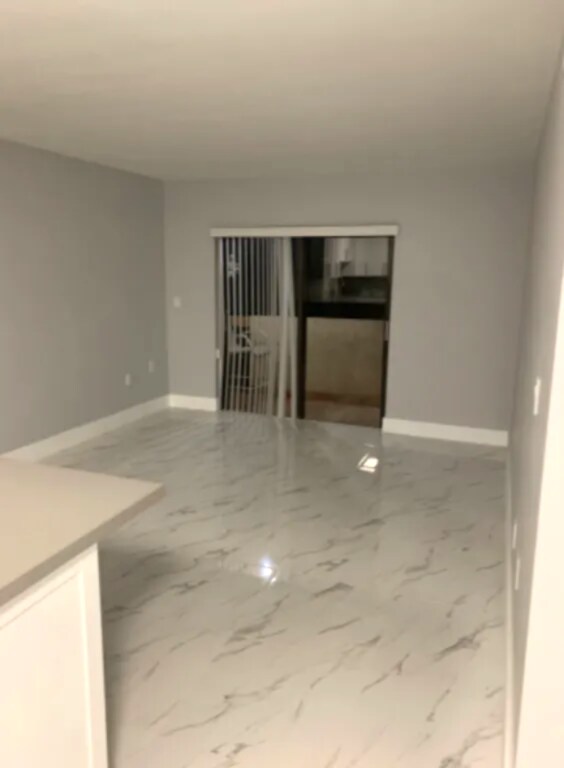 Foto del edificio - 1101 SW 122nd Ave