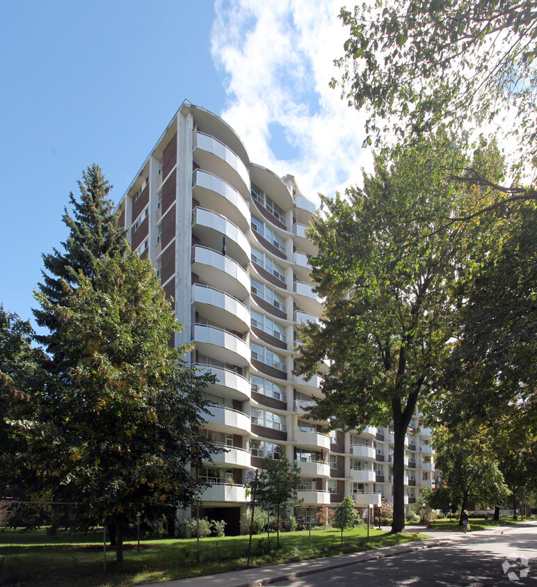 Primary Photo - 21 Maynard Ave