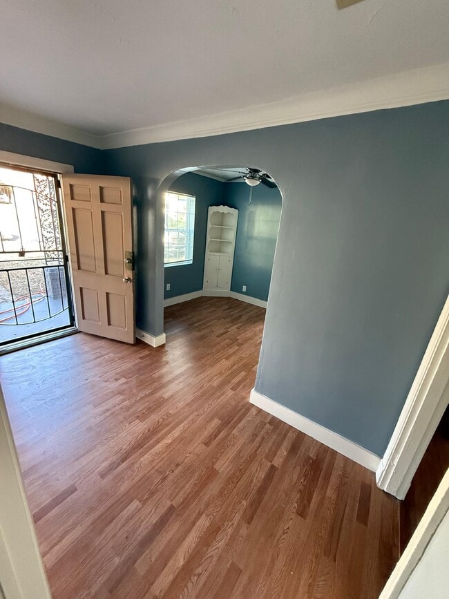 Photo - 293 W Waldorf Ave House