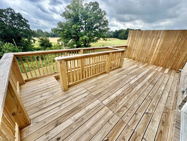 Building Photo - 320 Breckinridge Cir