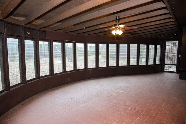 Foto del edificio - 1911 S Saratoga Ave