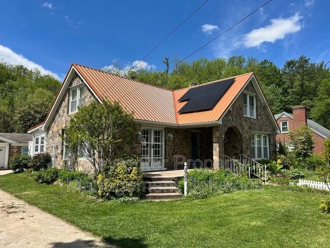Building Photo - 3922 Churchville Ave