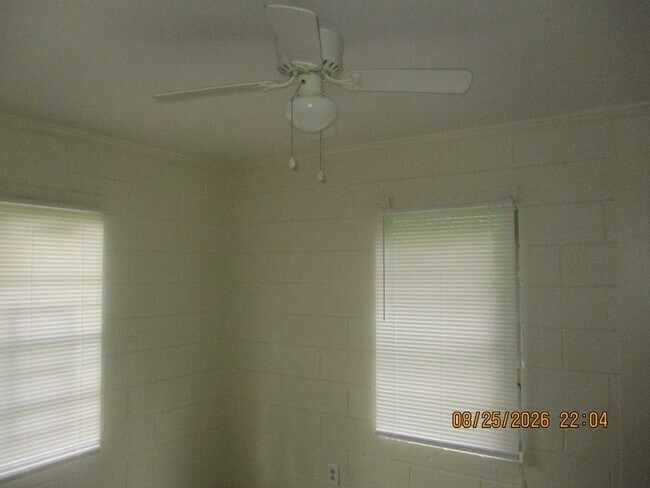 Foto del edificio - 806 Dorsett Ave