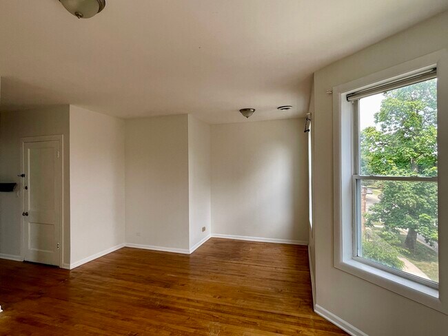 Foto del edificio - 1408 Kenilworth Ave