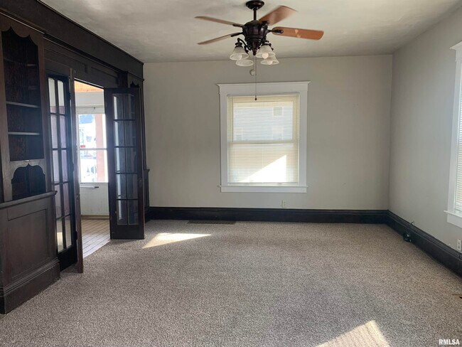 Foto del edificio - 2403 N Peoria Ave